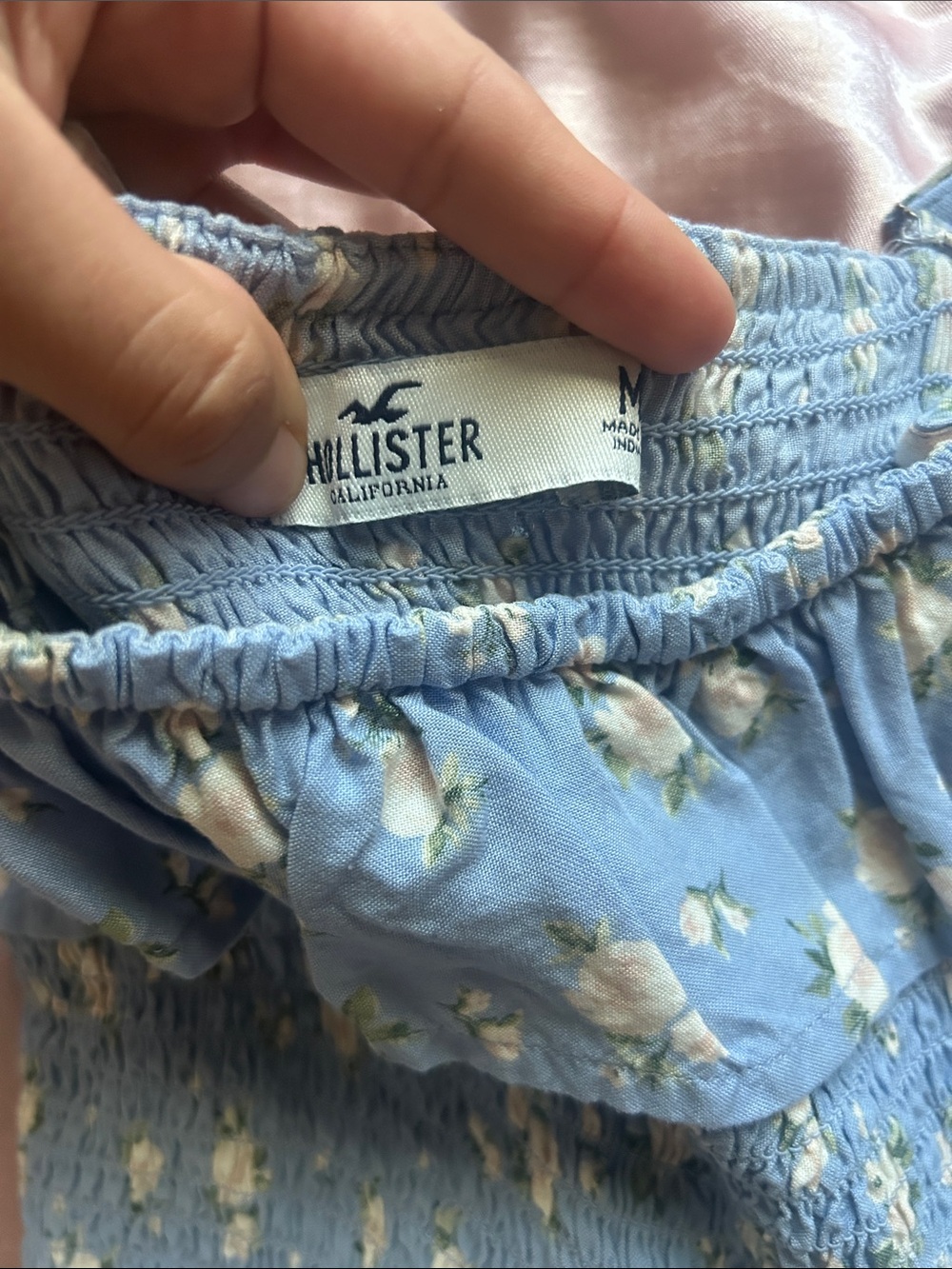 Hollister Ruffle Crop Top - Picture 2 of 2